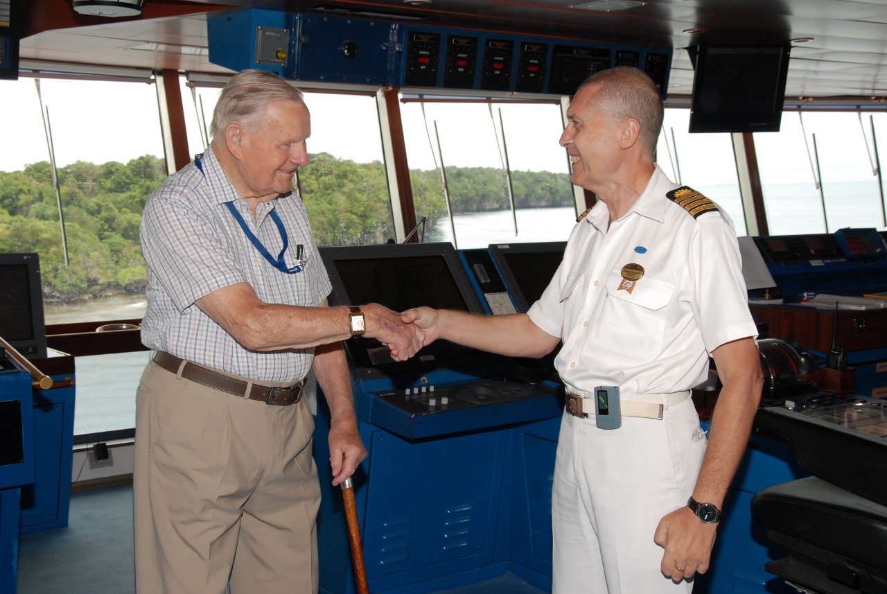 Anzac Veteran Thomas Iser tours the bridge with Sun Princess Captain Lorenzo Paoletti 1280x857 2