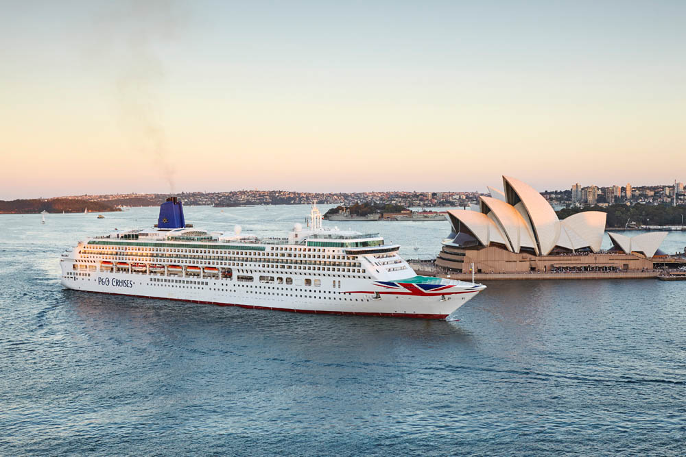 Aurora sails into Circular Quay Sydney March 2015