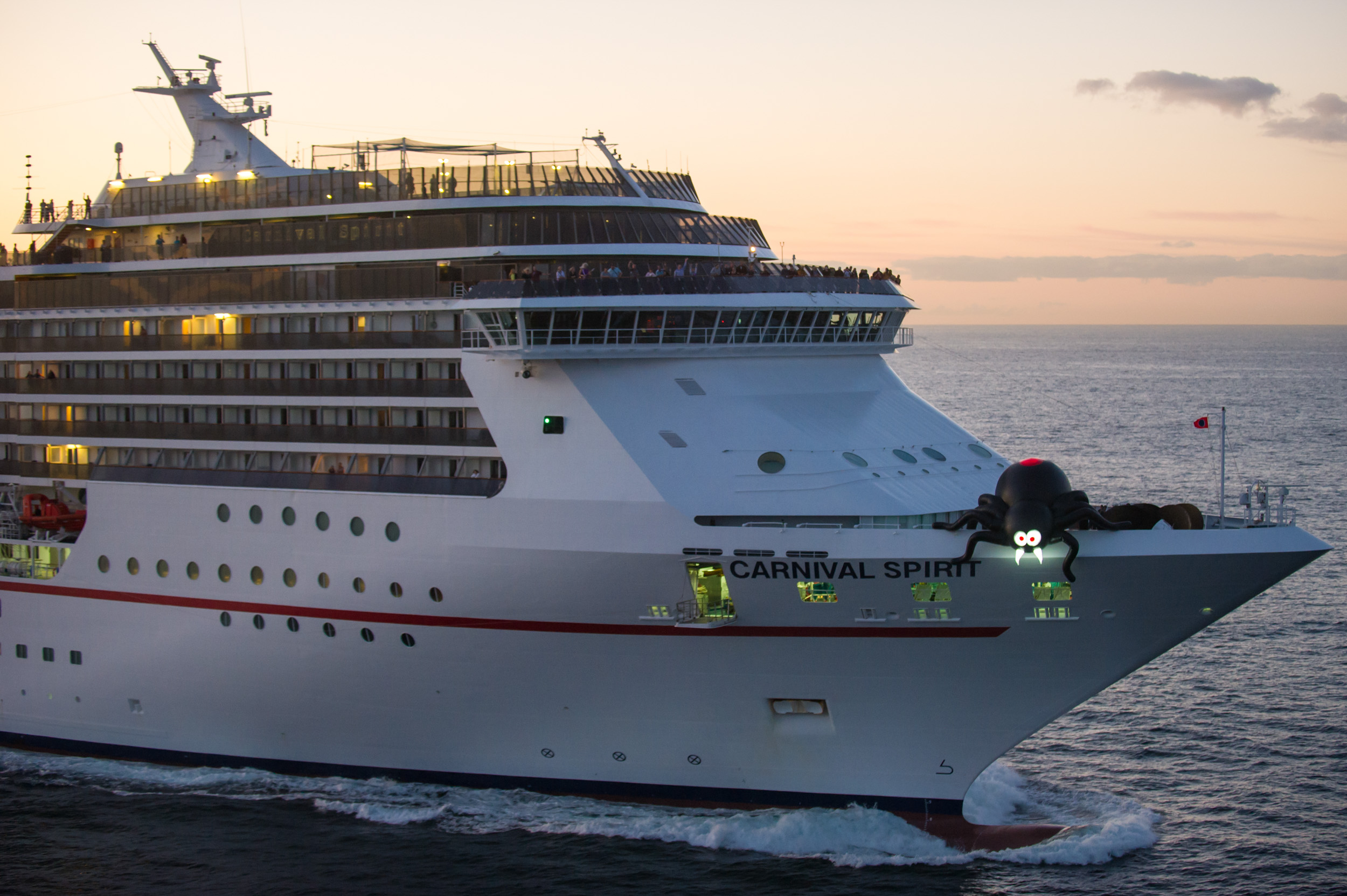 Carnival Spirit creeps into Sydney with a giant Redback 2