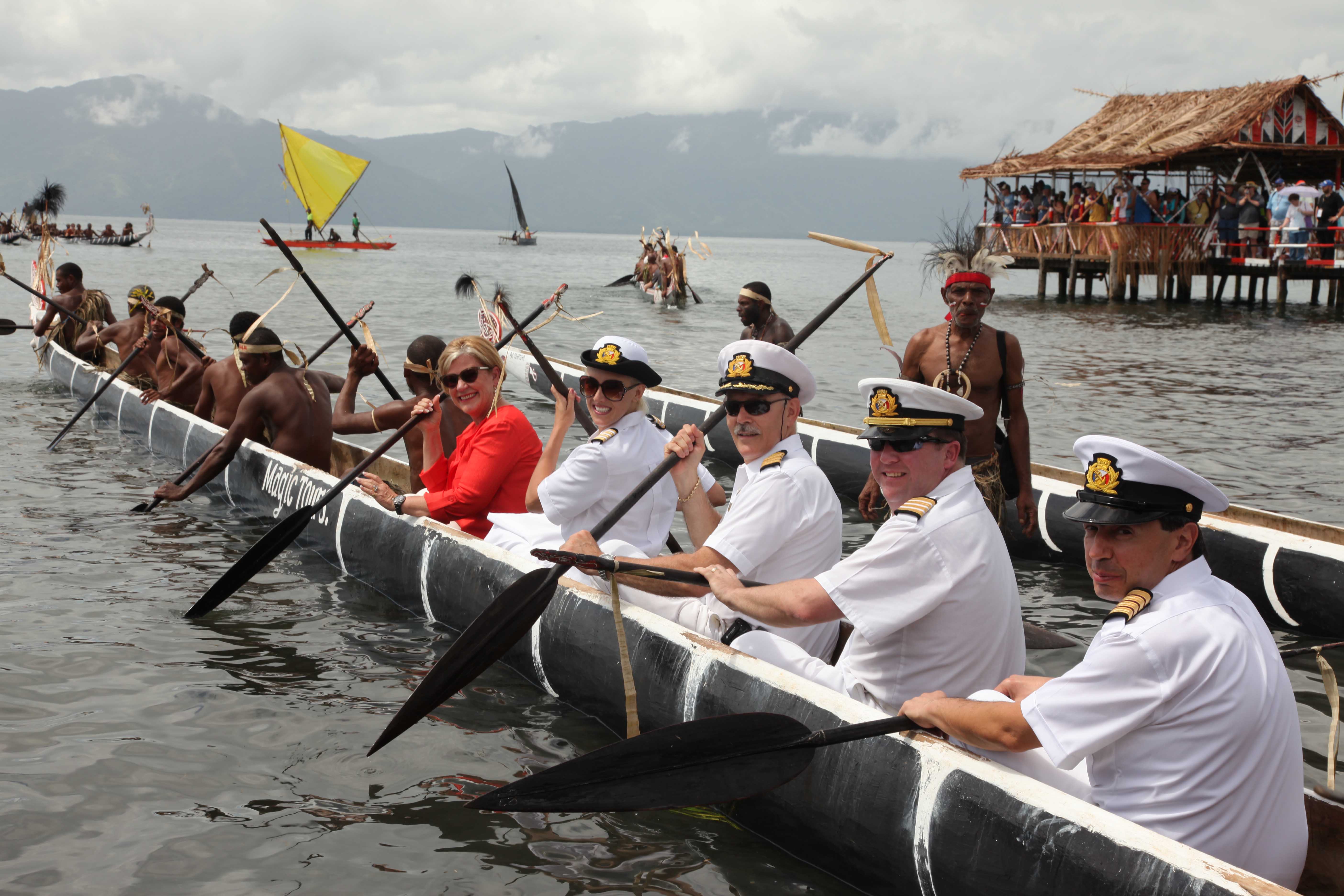 PNG Canoe Welcome at Aloau