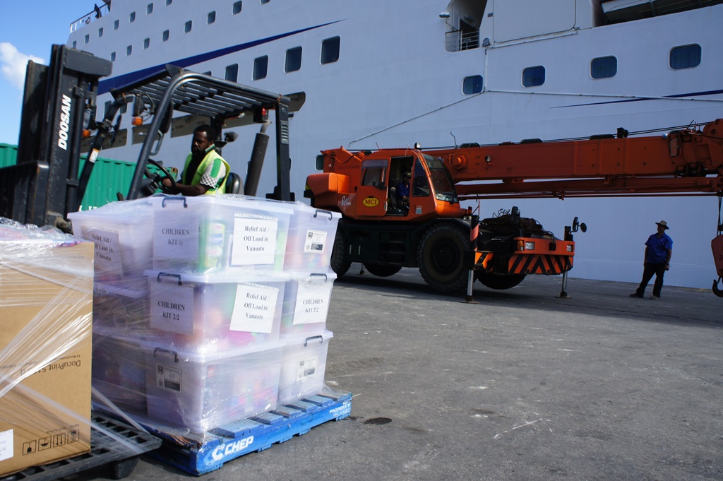 Pacific Dawns aid shipment being offloaded in Port Vila